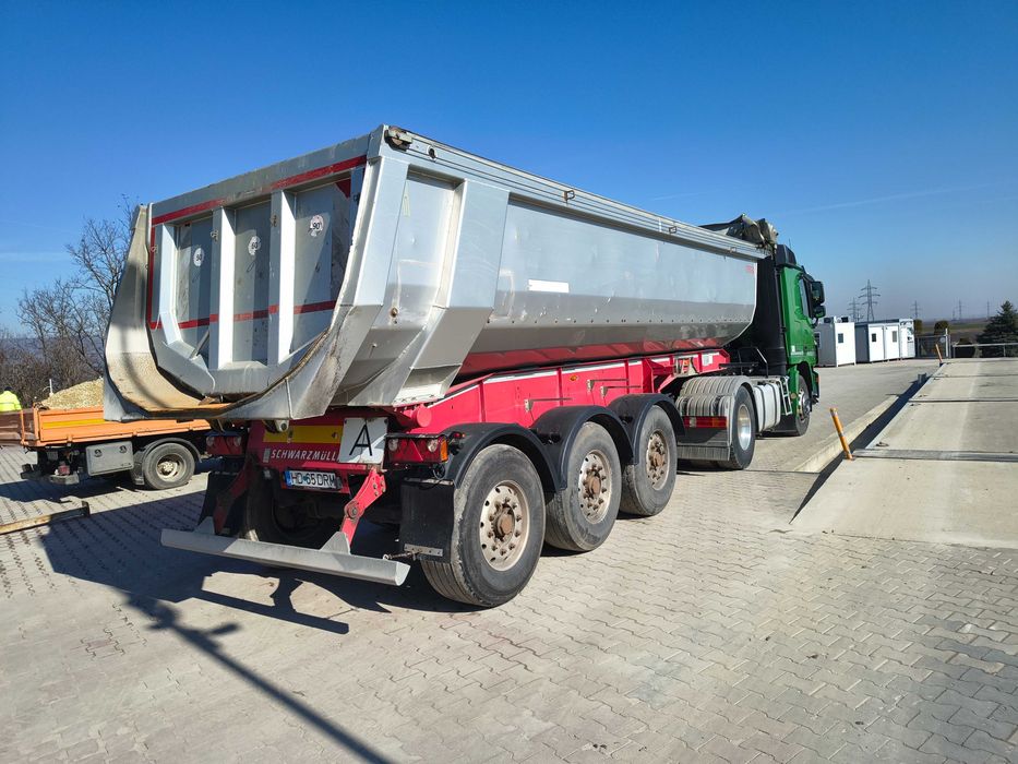 Semiremorca Schwarzmuller