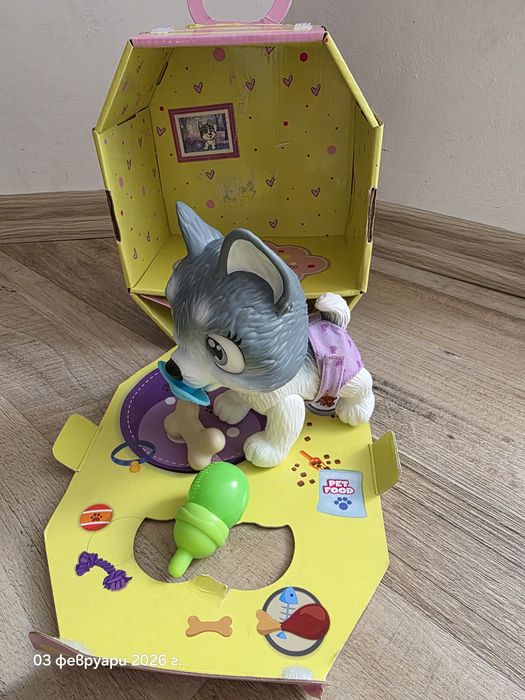 Пишкащо кученце хъски