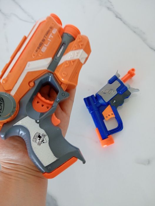 Пистолет игрушечный