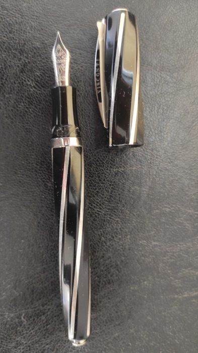 Химикалка Visconti Divina Oversize