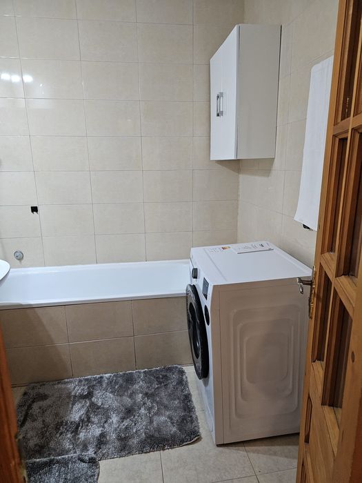 Închiriez  apartament zona obcini suceava
