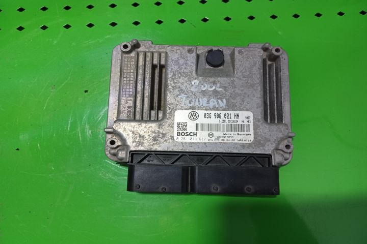 CALCULATOR MOTOR ECU  03G906021HN Volkswagen VW Touran