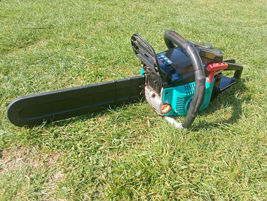 Vând Drujba Micul Pădurar In Stare De Funcționare preț 200 lei fix