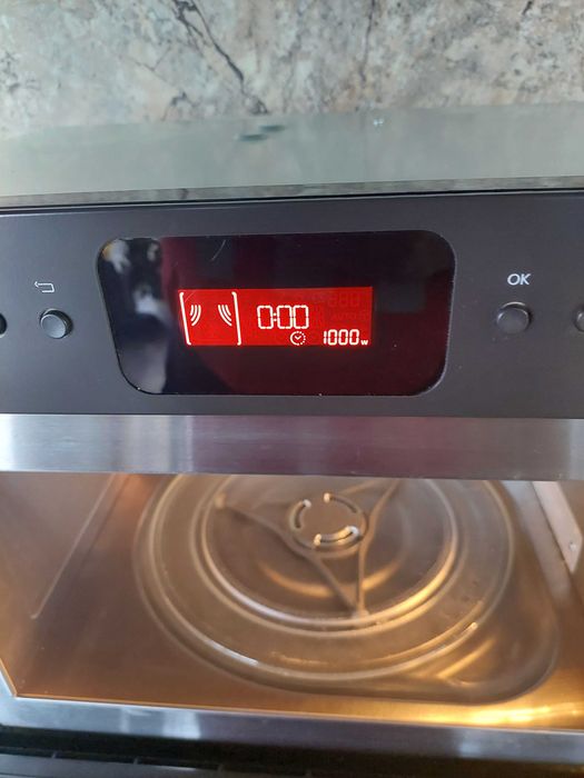 Комбинирана микровълнова фурна за вграждане