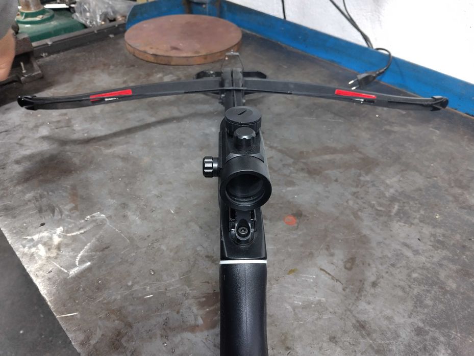 Арбалет голям с бързомер.