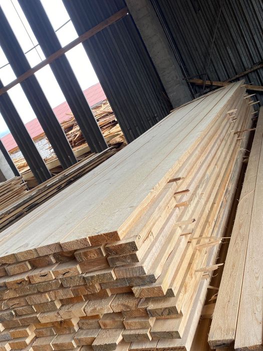 Доска брус балка пиломатериал
