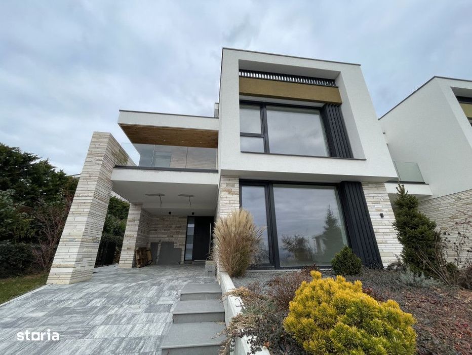 Casa insiruita DE LUX cu 4 cam/120mp! TERASA PANORAMICA! Str. Voronet!