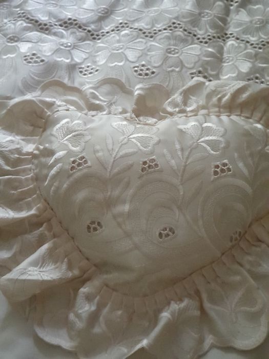 Продам покрывало со шторами