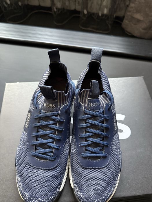 Snekers Boss originali Calitate stare Perfecta !!
