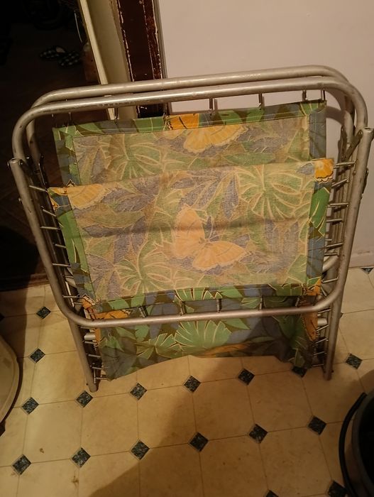 Походни алуминиеви легла . Три броя . Цената е за трите .