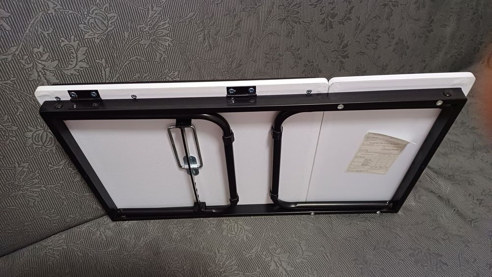 Masa alba pentru laptop