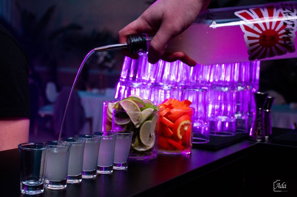 Bar Mobil si Tort Shoturi