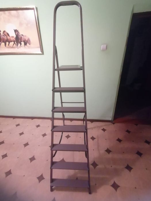 Продам строительную лестницу