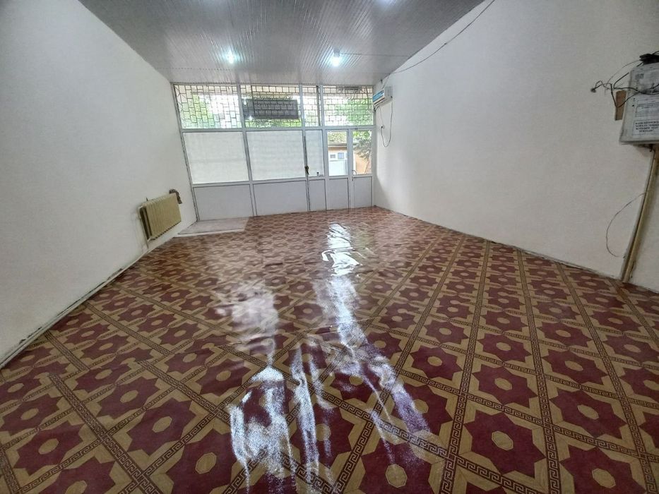 Продается нежелое помещегия под бизнес чиланзар 19квл