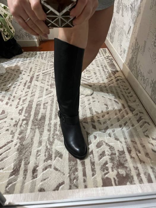 Продам зимние сапоги