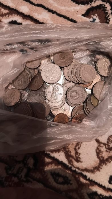 Продаю коллекционные монеты