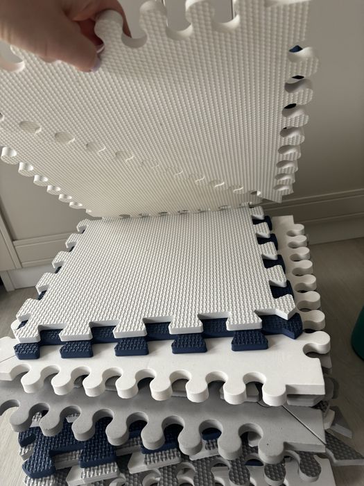 Puzzle mocheta de pus pe jos pentru protectia copilului bebelusului .