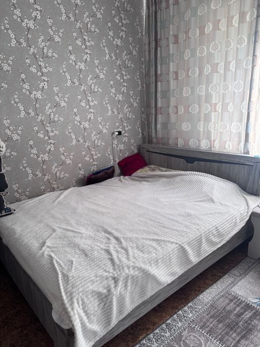 Продаю двуспальную кровать