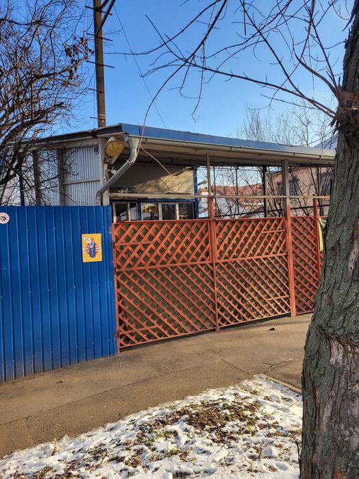 inchiriere spatiu ,str. Chisinau 55,bun la toate