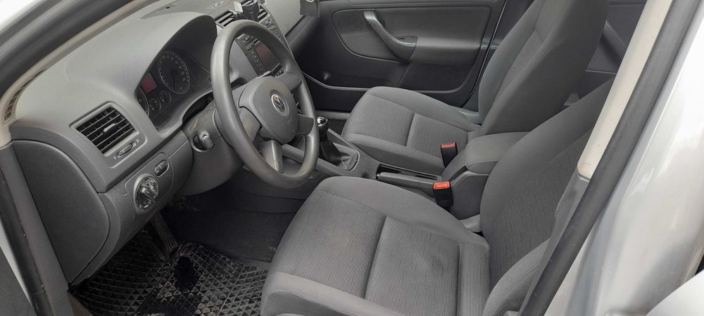 Volkswagen golf V