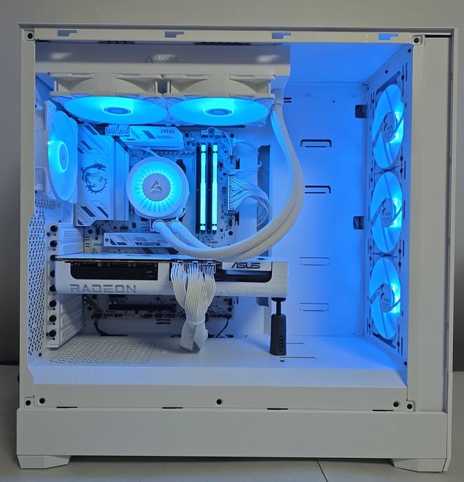 PC Gaming Ryzen 7 9800X3D RX 9070 XT 2TB SSD