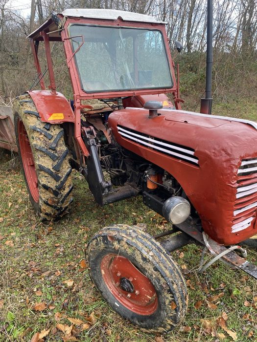 Vand sau schimb tractor steyr 190 cu incarcator frontal