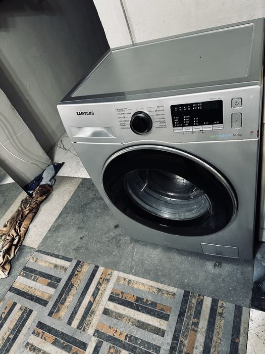 стиралка автомат LG на 6кг