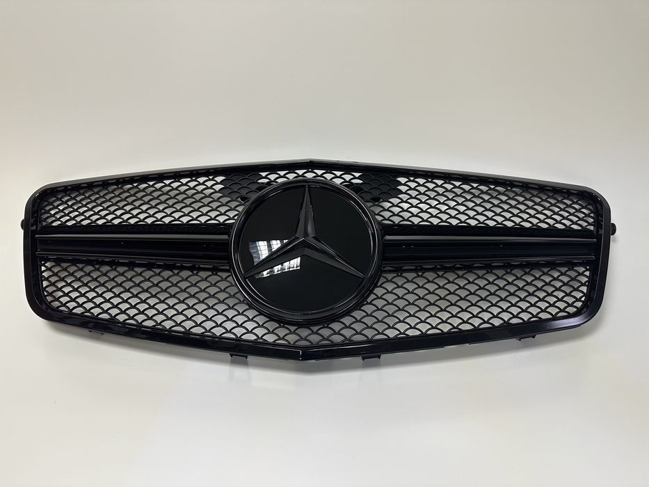 Решетка за Mercedes E Class W212 09-12 AMG Black