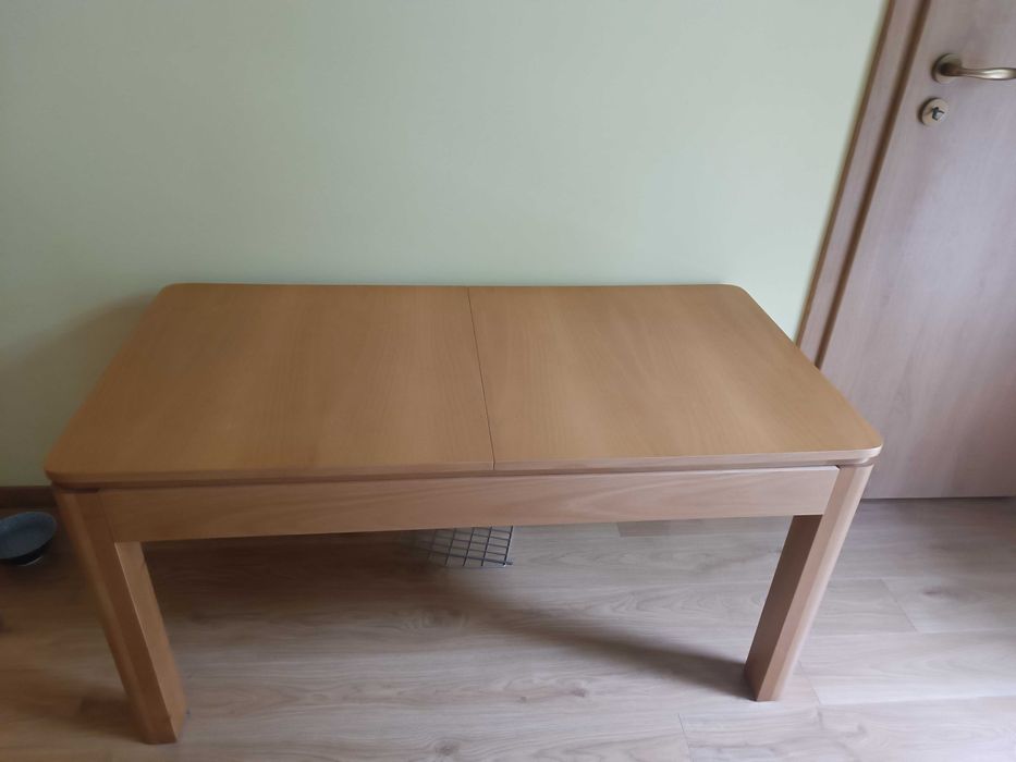 Разтегателна Холна Маса , ПЕРФЕКТНО ЗАПАЗЕНА. ЦЕНА 250 ЛЕВА.