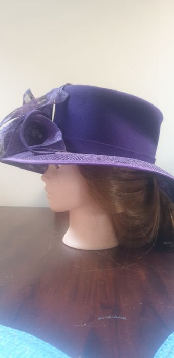 Palarie pentru nuntă mov