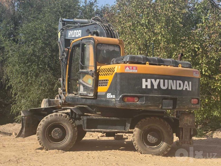Экскаватор HYUNDAI 180w-9s