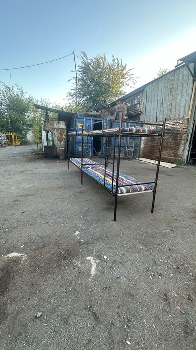 Двухъярусная кровать