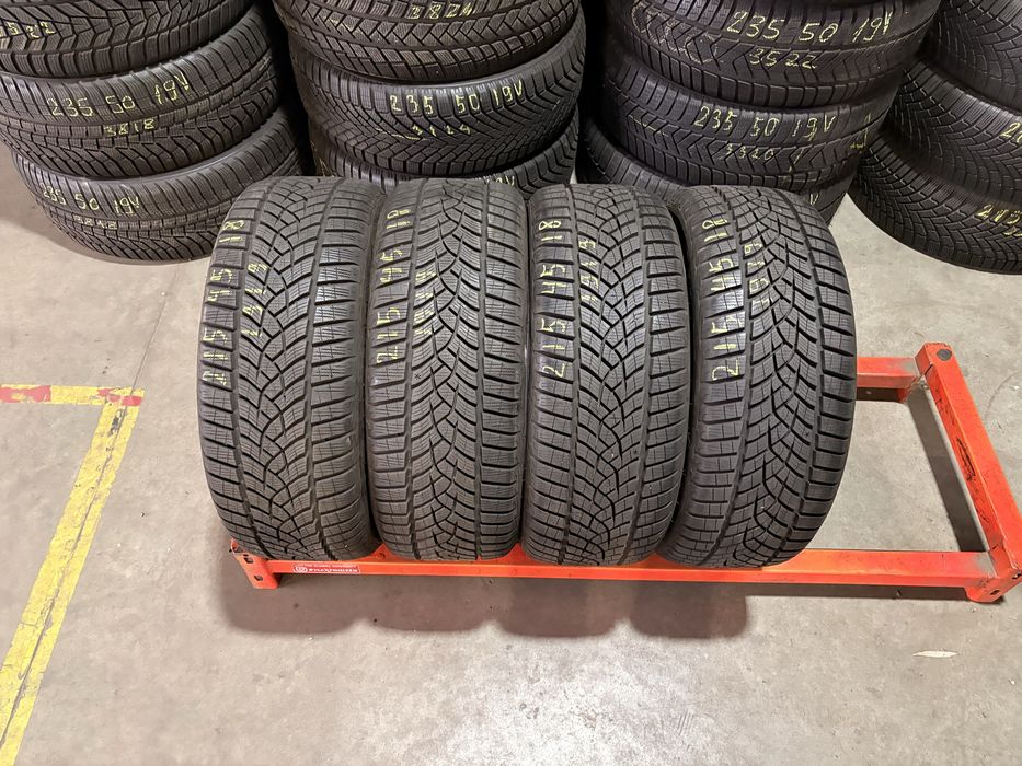 Anvelope iarna 215/45/18 GoodYear UltraGrip Performance 215 45 18 R 18