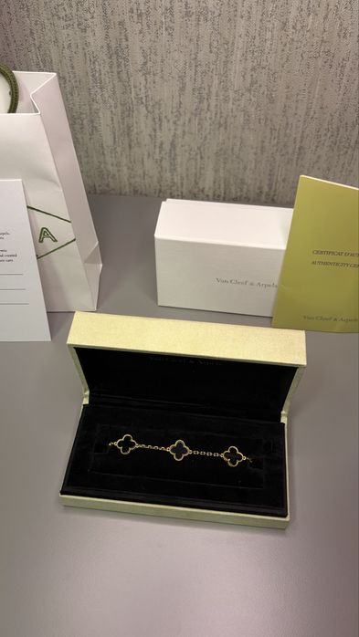 гривна Van Cleef & Arpels Alhambra
