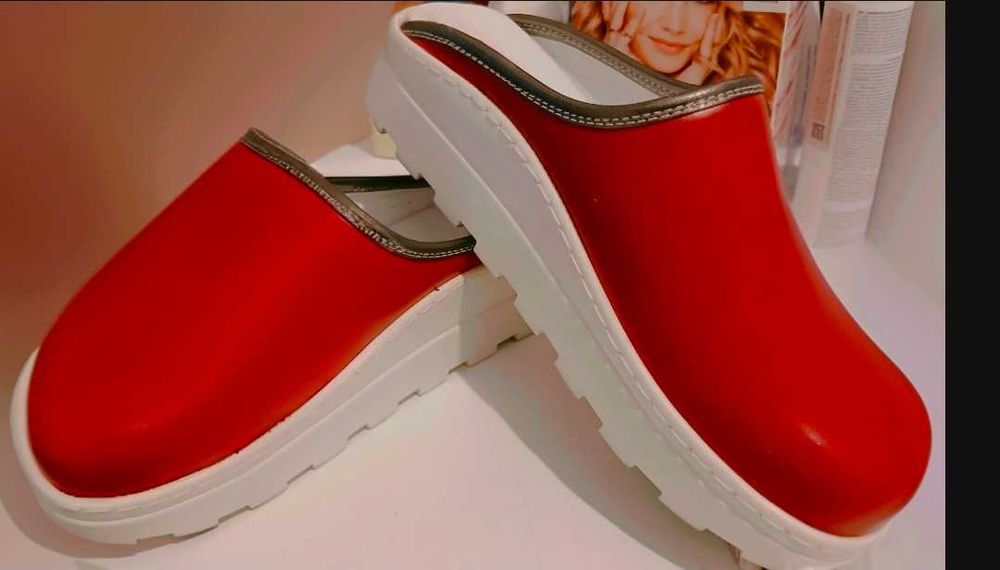 Анатомични чехли.Италия .38 номер