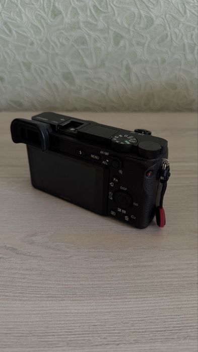 Продаю камеру Sony a6400 body