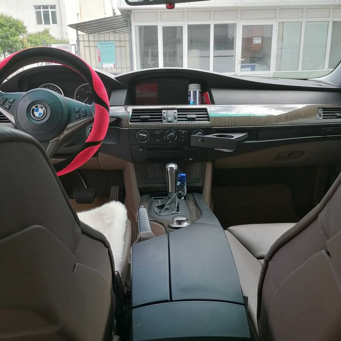 Vând BMW e60 525