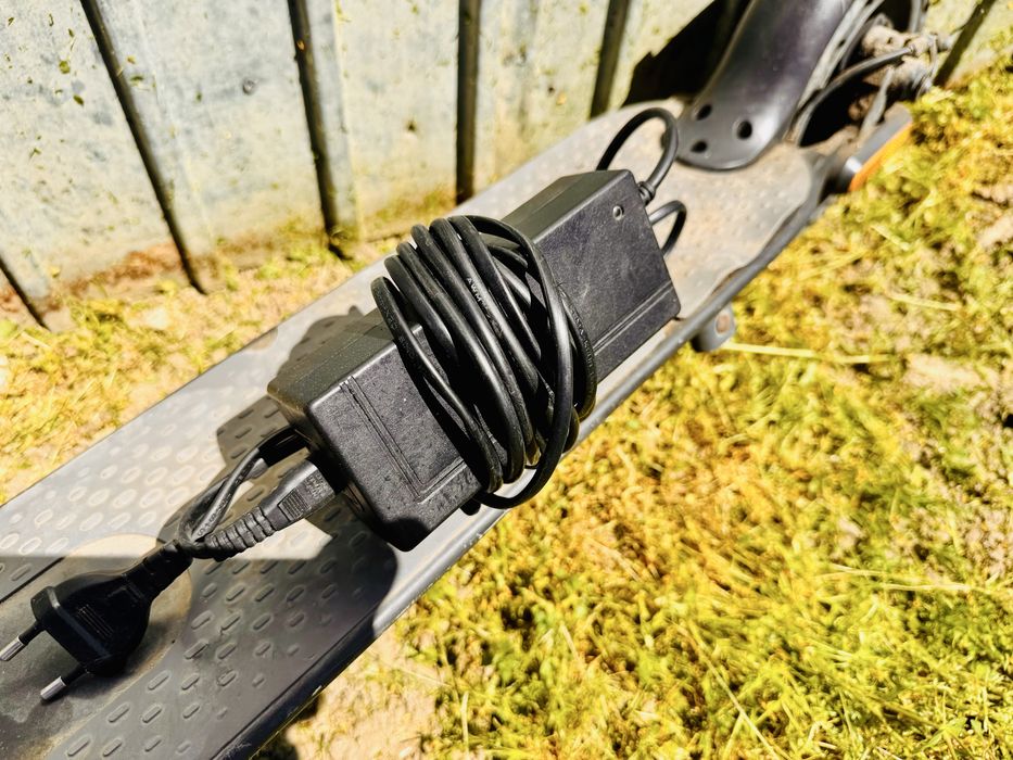 Trotineta xiaomi defecta pentru piese !