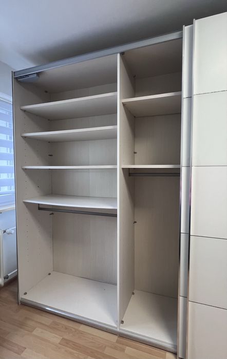 Dressing/Dulap 300/220/62 cm 2 usi culisante alb mat si sticla
