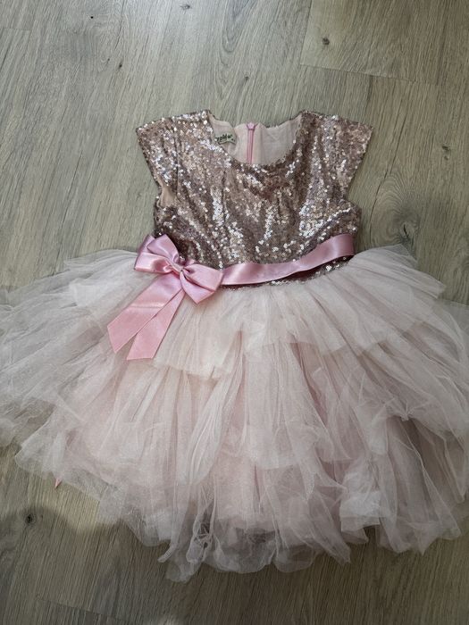 Нарядное платье до 4 лет