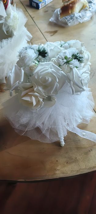 Продавам сватбена, бална рокля и някои аксесоари