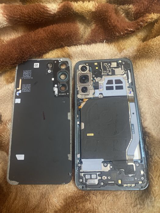Продам samsung s22
