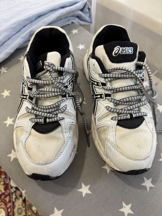 Продам кросовки асикс
