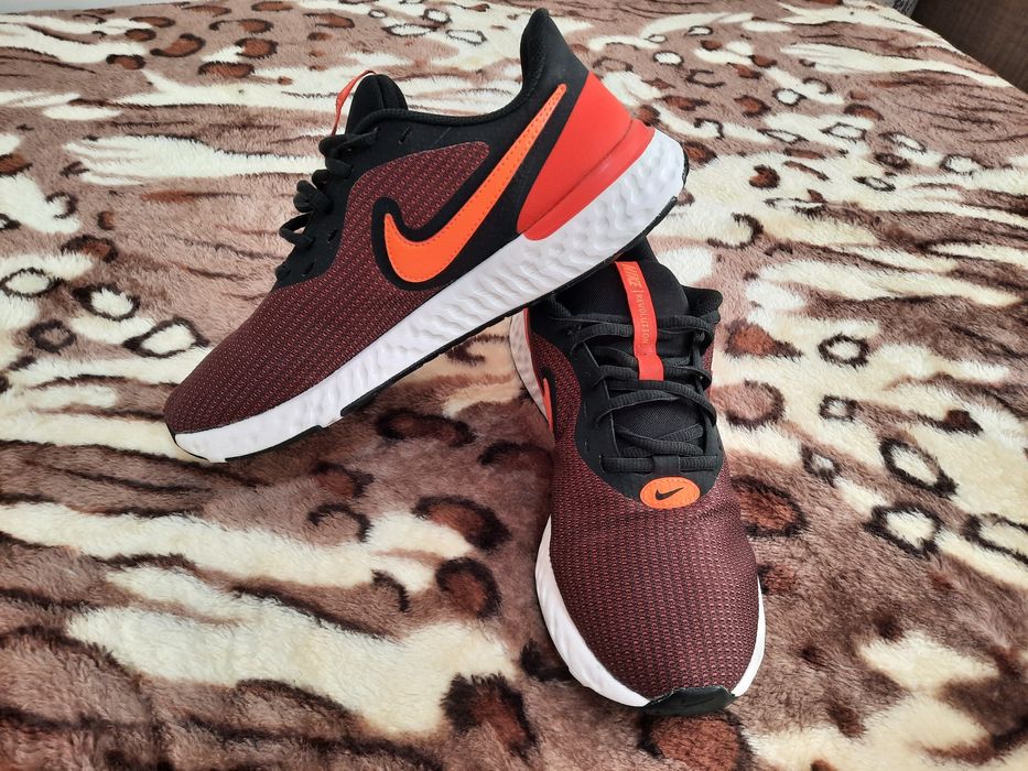 Vând Adidași Nike Unisex