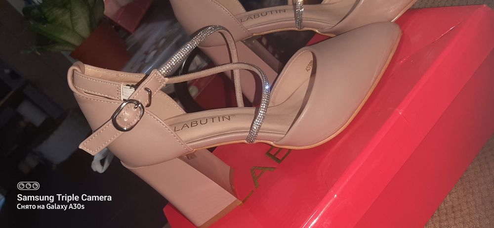 Продам женскую обувь!