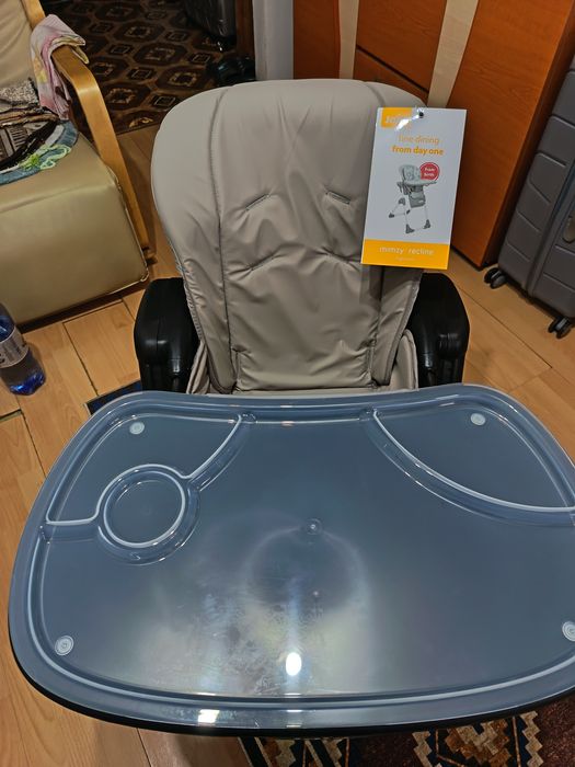 Scaun tip măsuță pentru bebelus