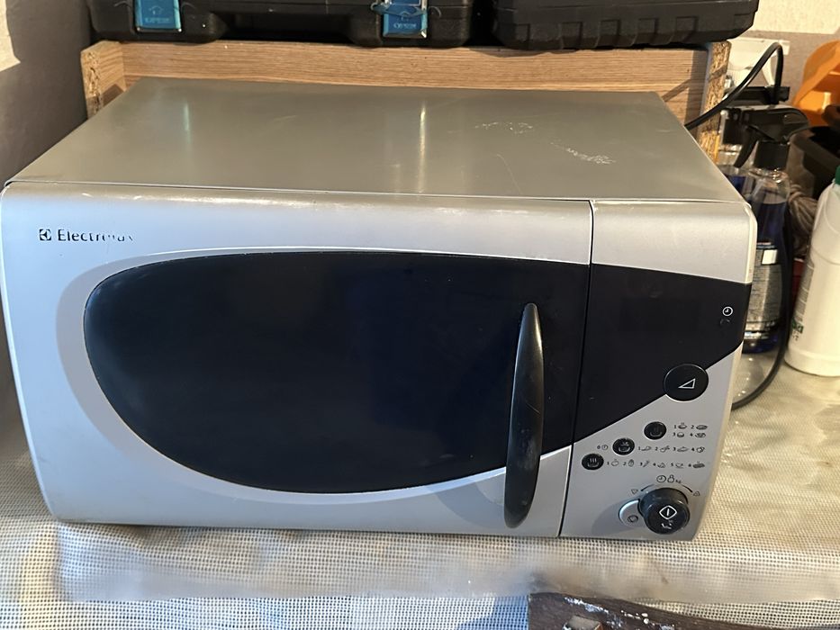 Продам микровалновку