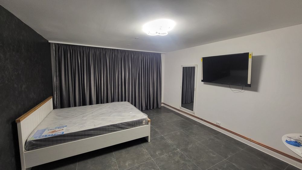 Vand garsoniera 41 mp,renovata utilata complet,gata de mutat