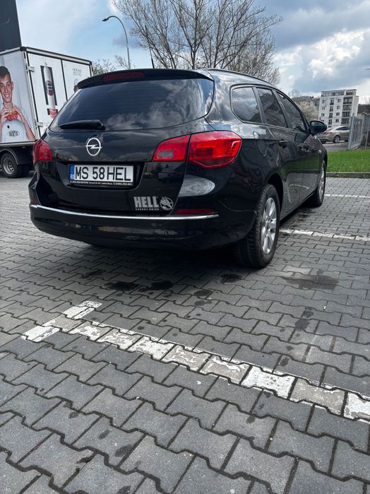 Opel Astra J Sports Tourer 2013 1.7 CDTI