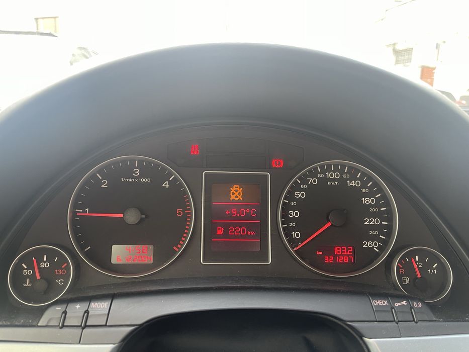Vand Audi A4 B7 - 2.0 TDI